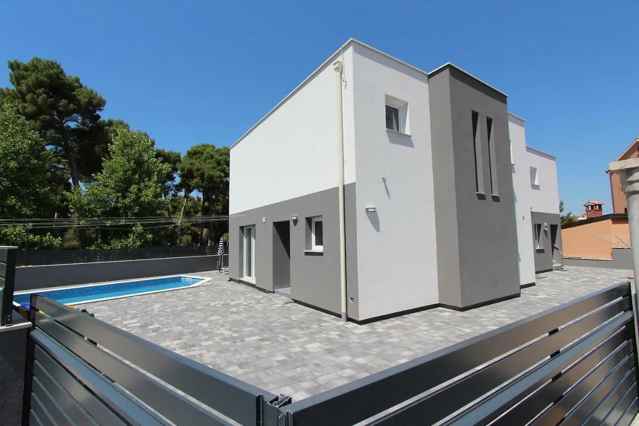 Apartment Karlo 2 Ровинь
