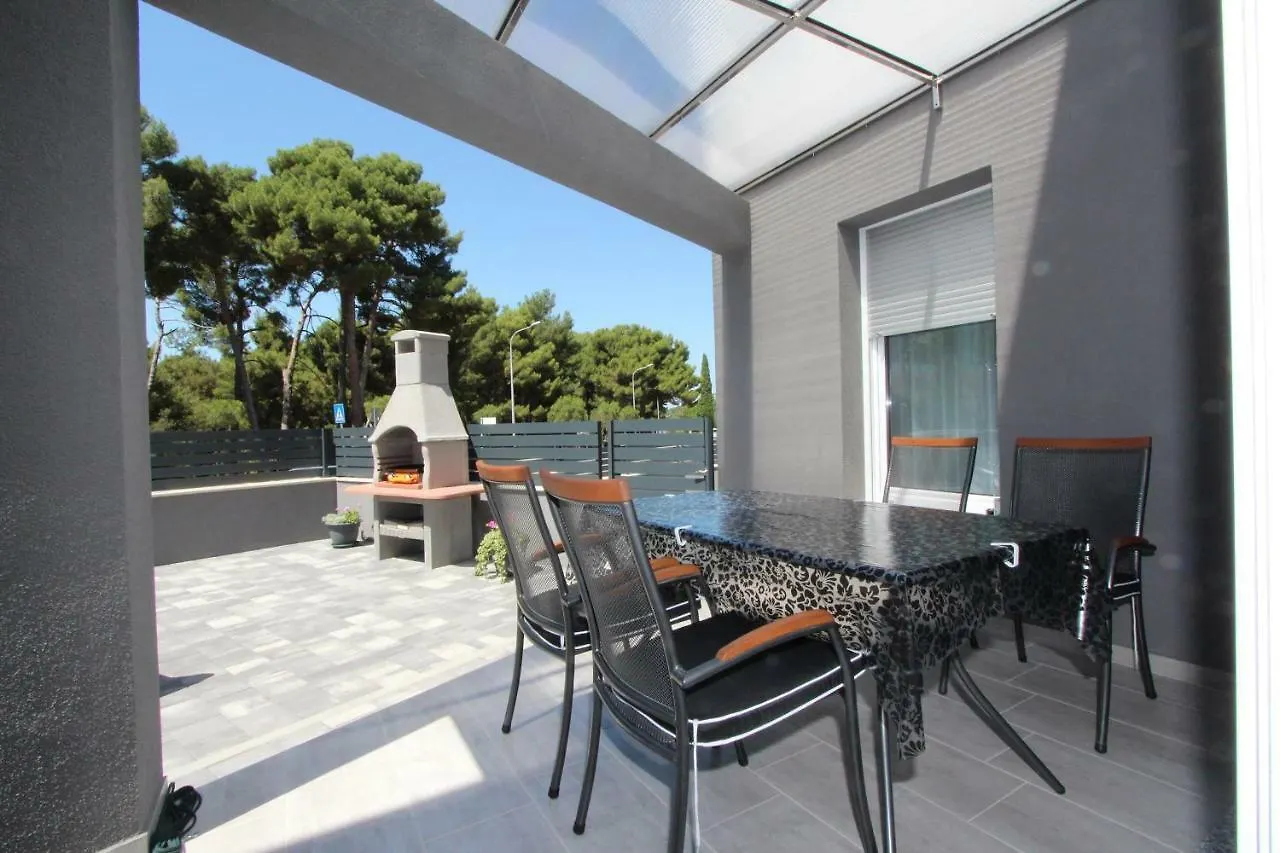 Apartment Karlo 2 Ровинь