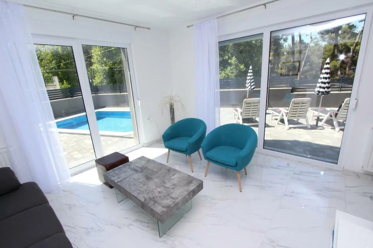 Apartment Karlo 2 Ровинь