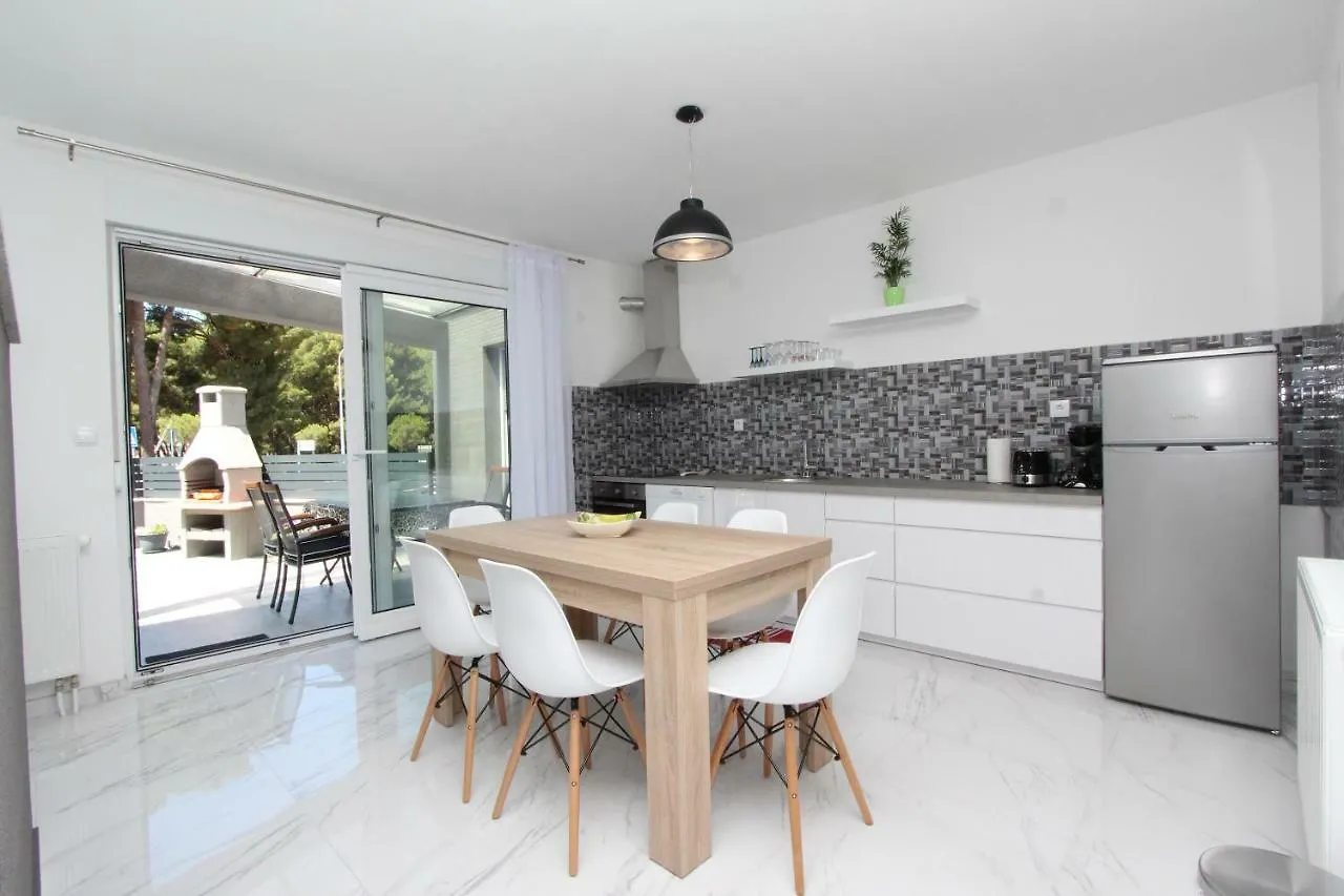 Apartment Karlo 2 Ровинь
